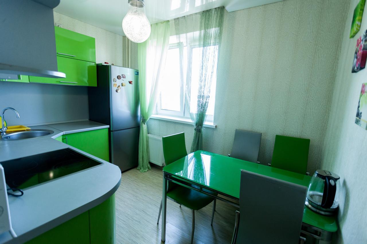 Apartments On Permyakova 76 チュメニ エクステリア 写真